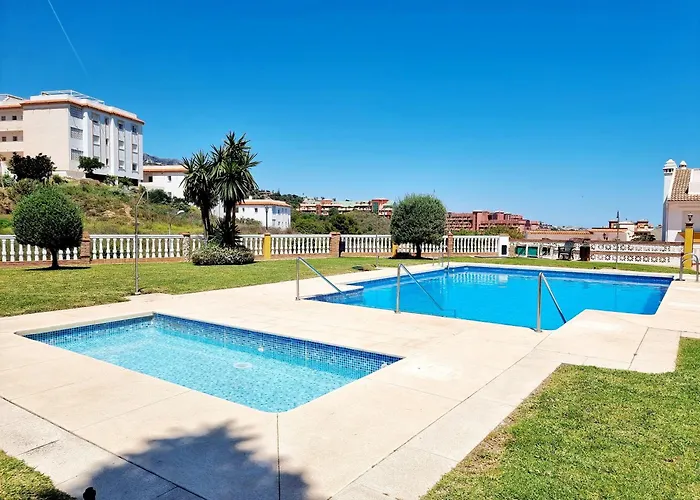 Great Townhouse 400M From The Beach