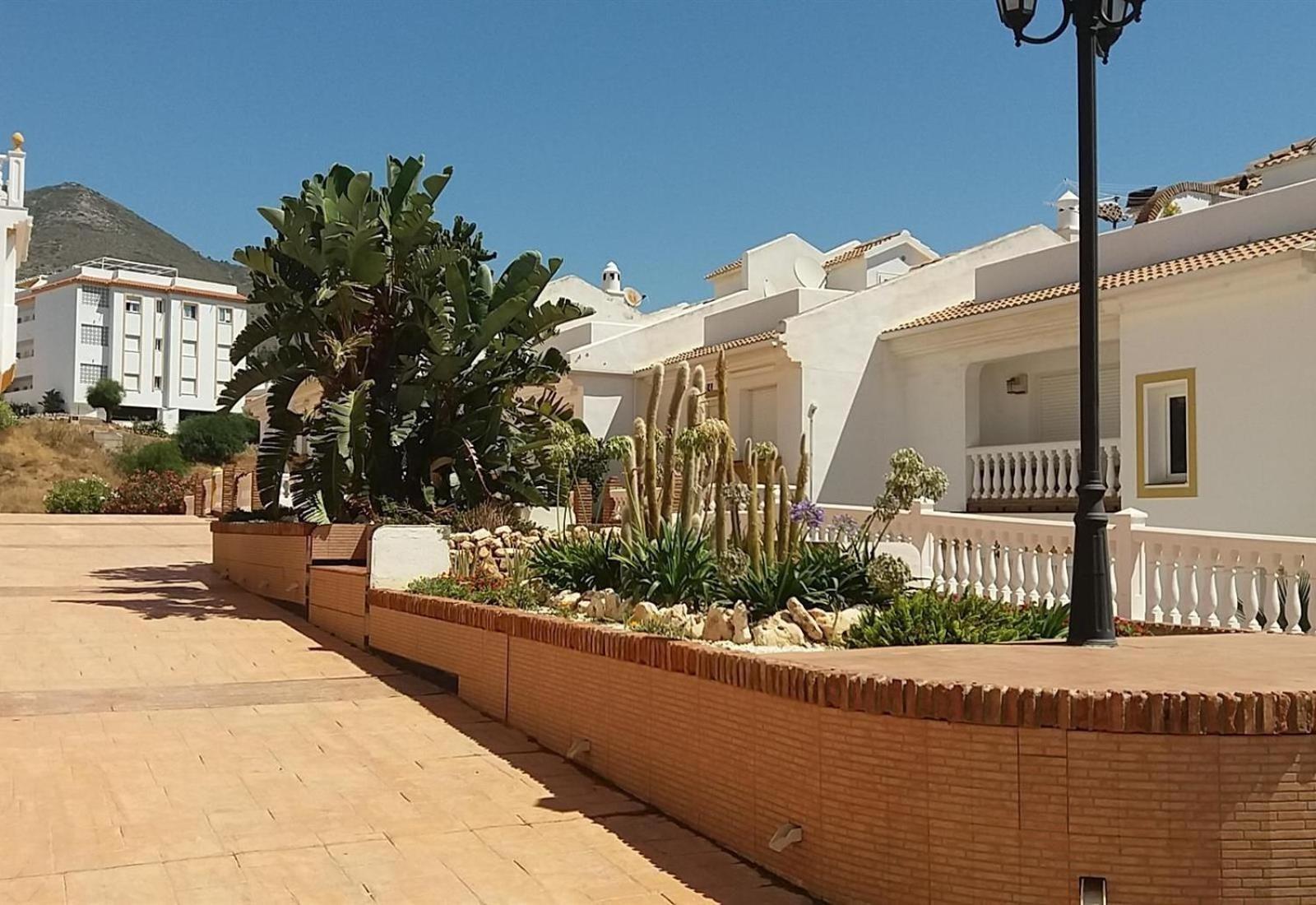 Great Townhouse 400m From The